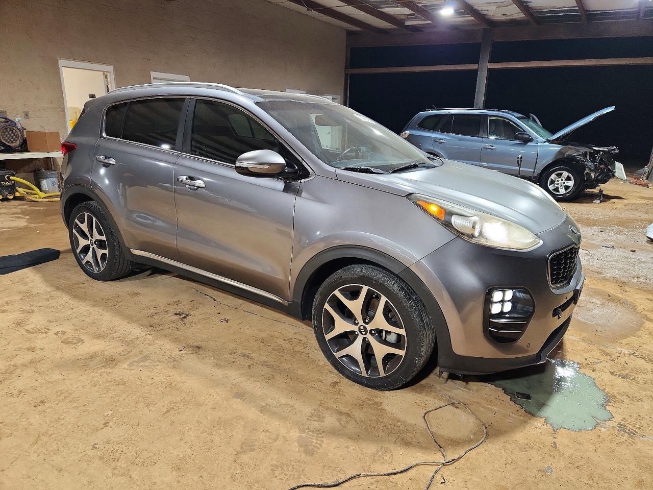 2017 KIA SPORTAGE SX photo 4