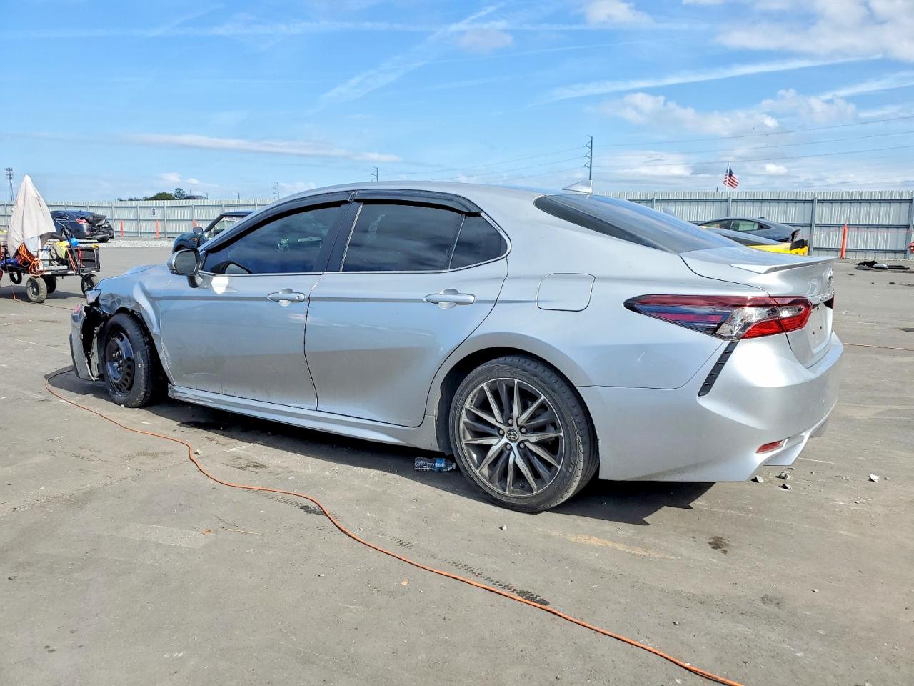 2023 TOYOTA CAMRY SE NIGHT SHADE photo 2