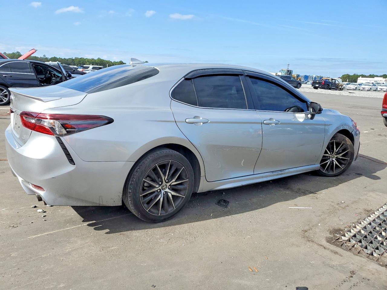 2023 TOYOTA CAMRY SE NIGHT SHADE photo 3