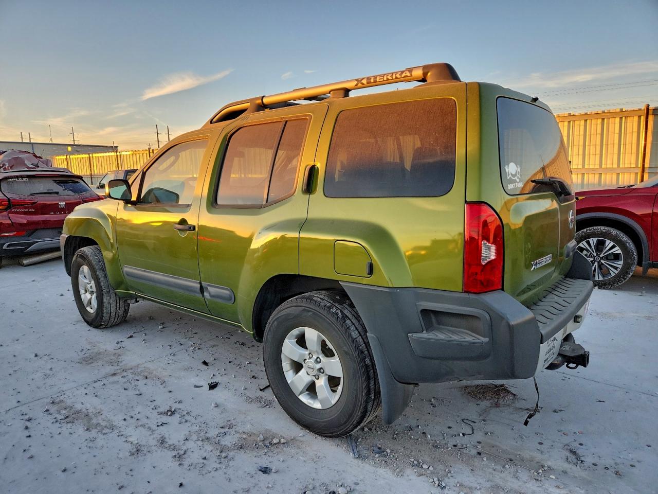2012 NISSAN XTERRA OFF ROAD photo 2