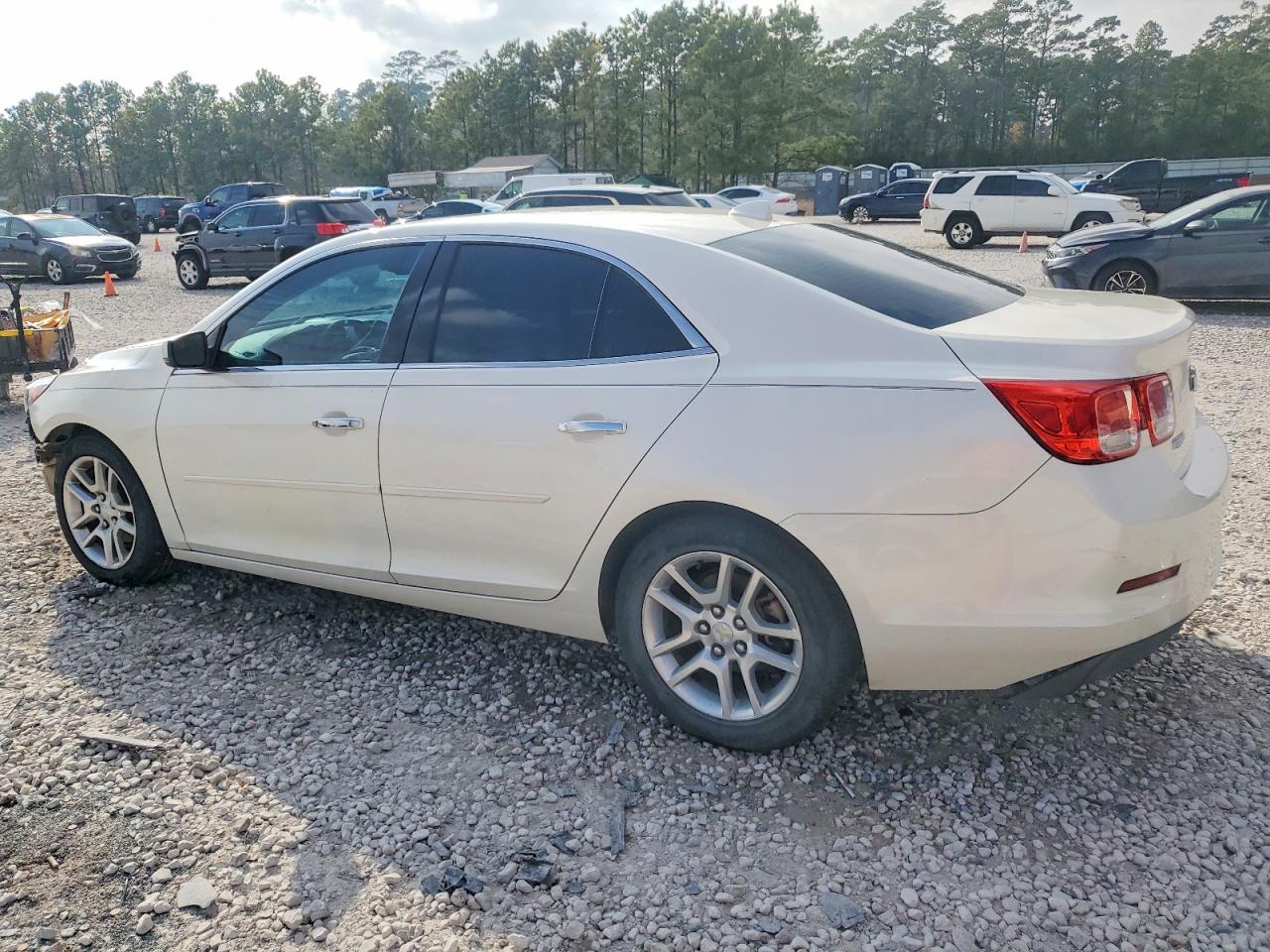 2014 CHEVROLET MALIBU 1LT photo 2