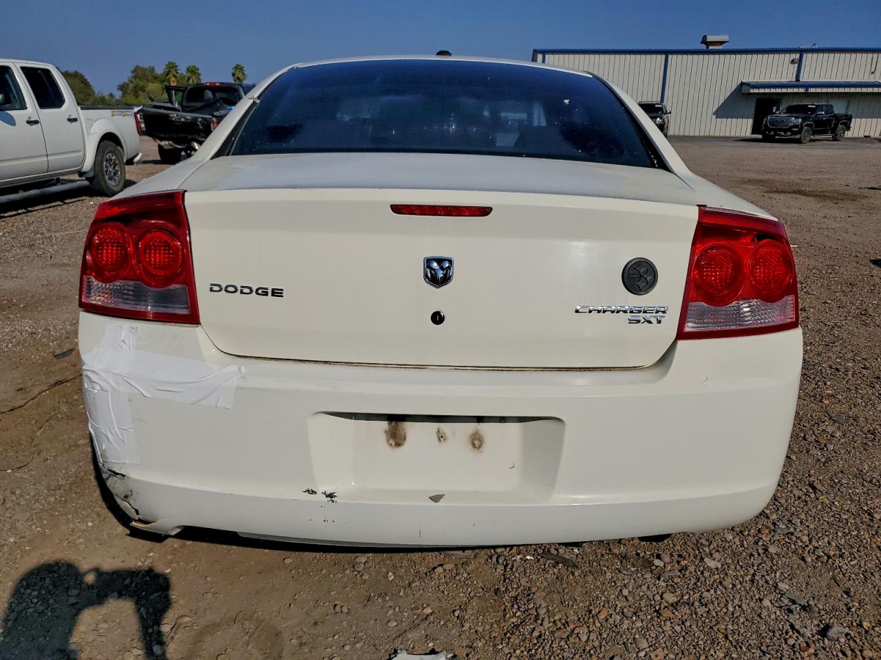 2010 DODGE CHARGER SXT photo 6