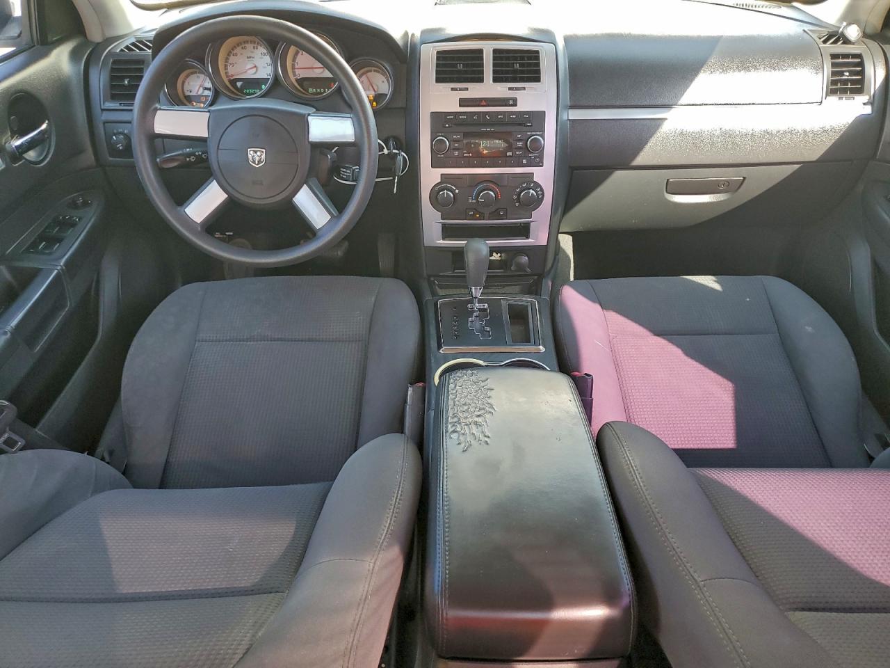 2010 DODGE CHARGER SXT photo 8