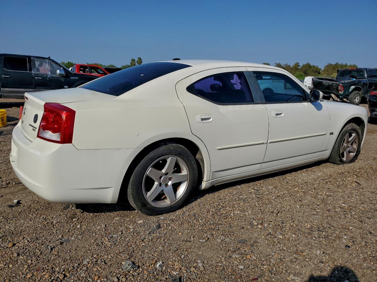 2010 DODGE CHARGER SXT photo 3