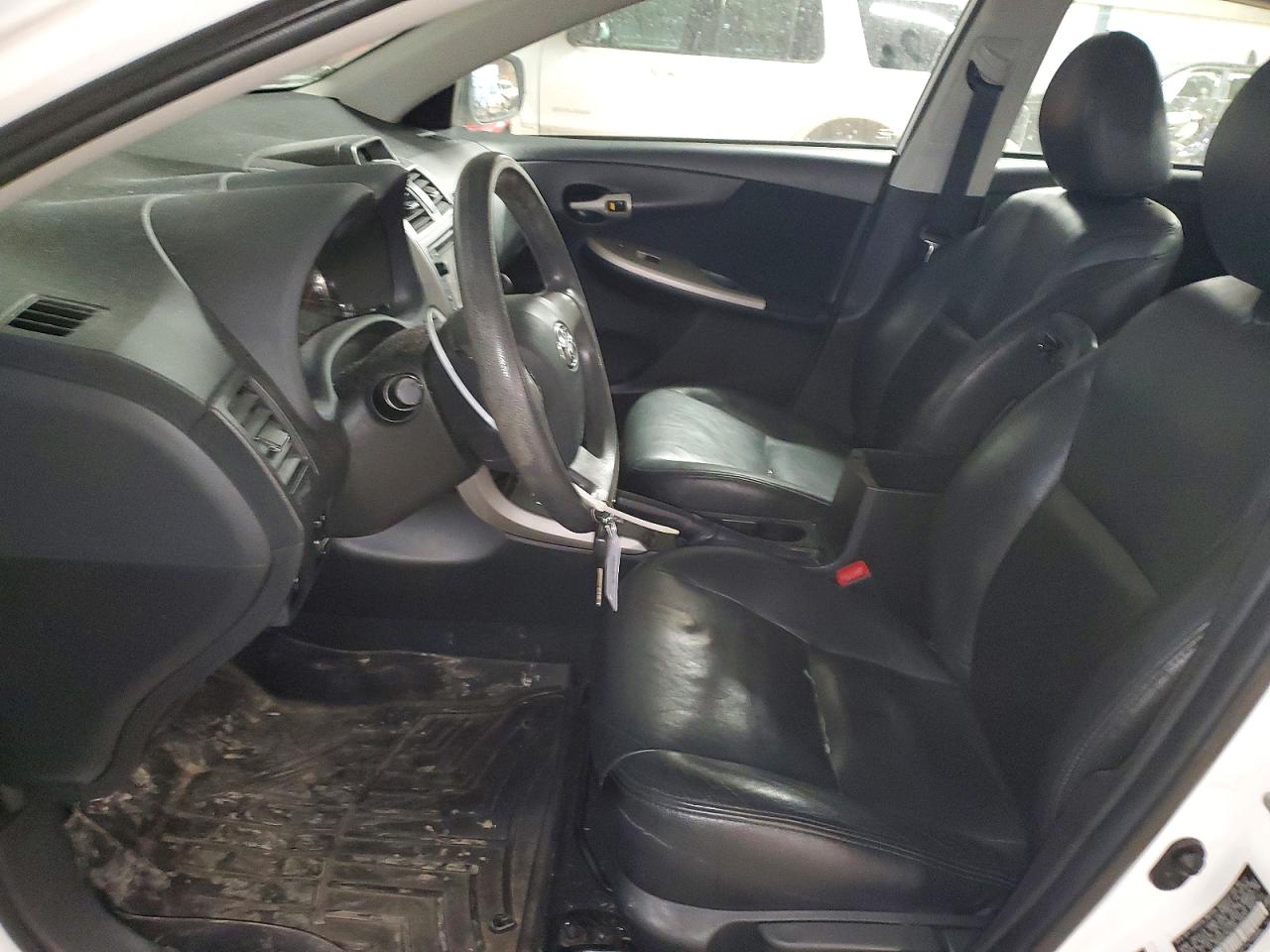 2013 TOYOTA COROLLA BASE photo 7