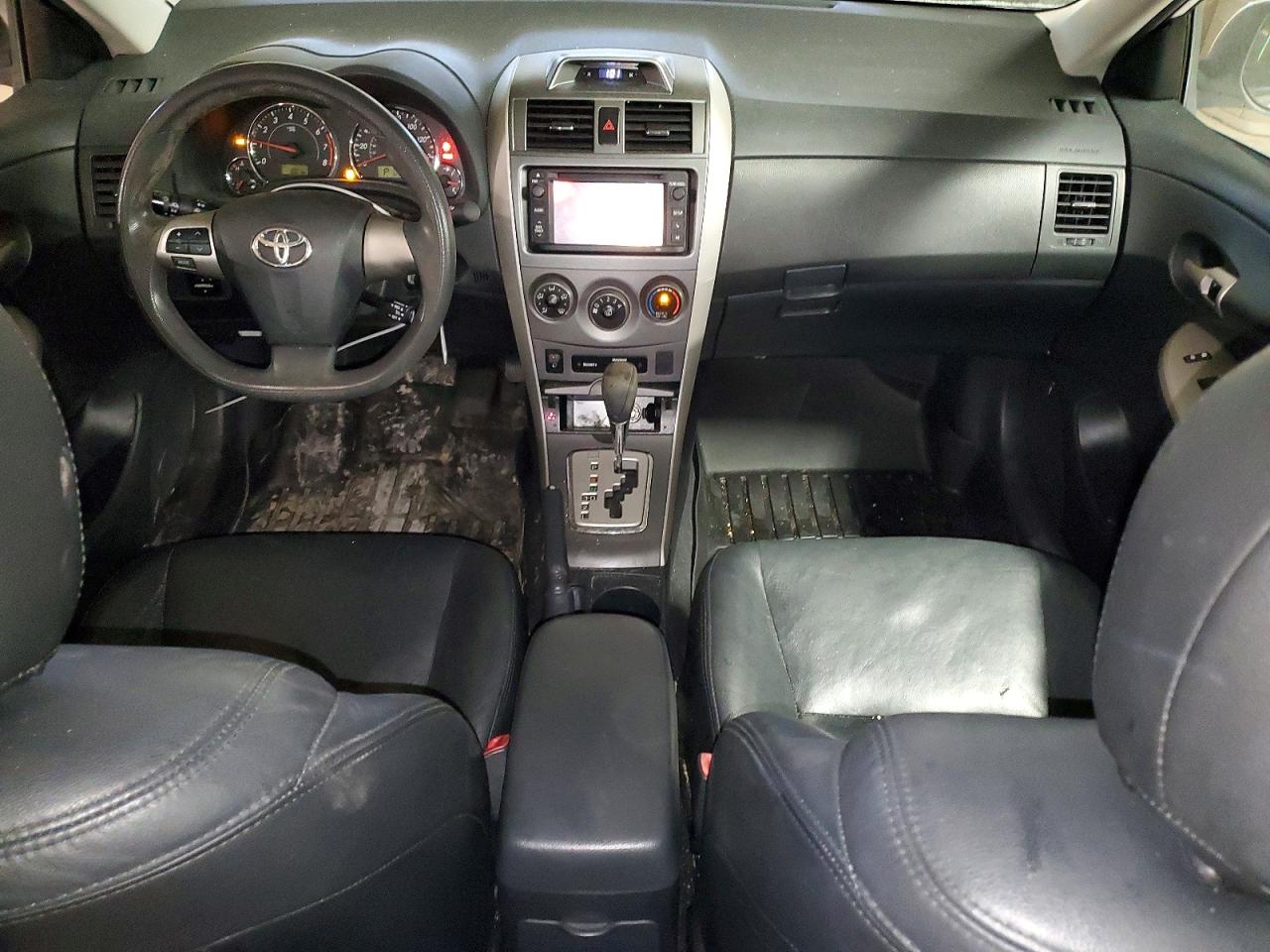 2013 TOYOTA COROLLA BASE photo 8