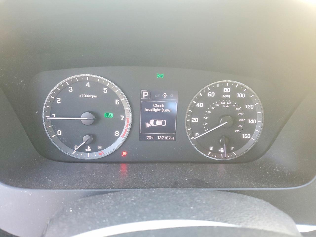 2015 HYUNDAI SONATA SE photo 9