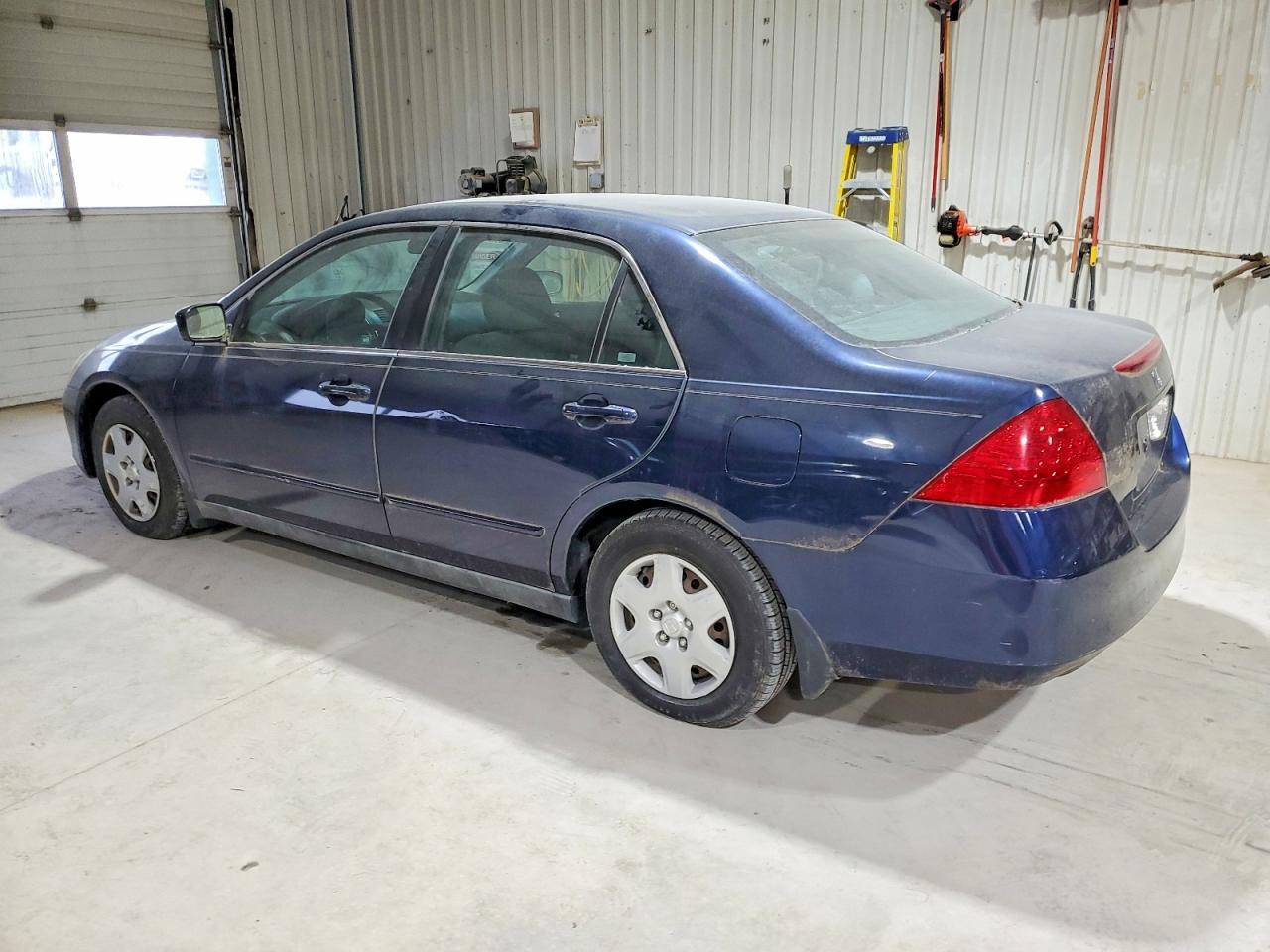 2007 HONDA ACCORD LX photo 2