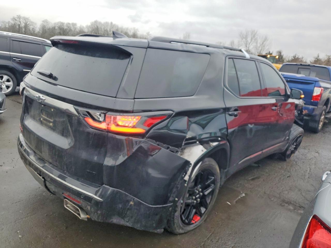 2019 CHEVROLET TRAVERSE PREMIER photo 3