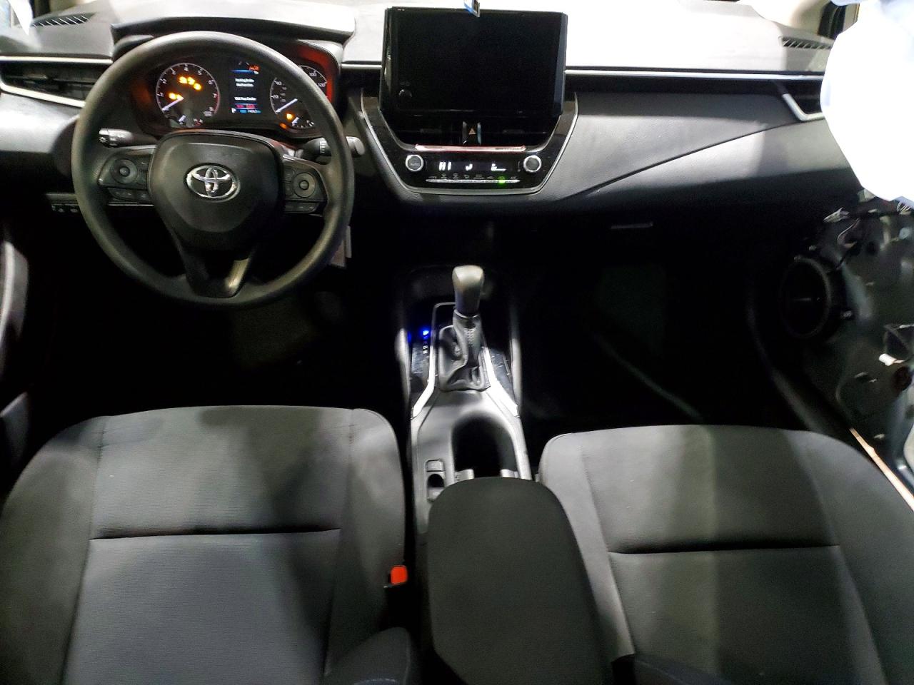 2024 TOYOTA COROLLA LE photo 8