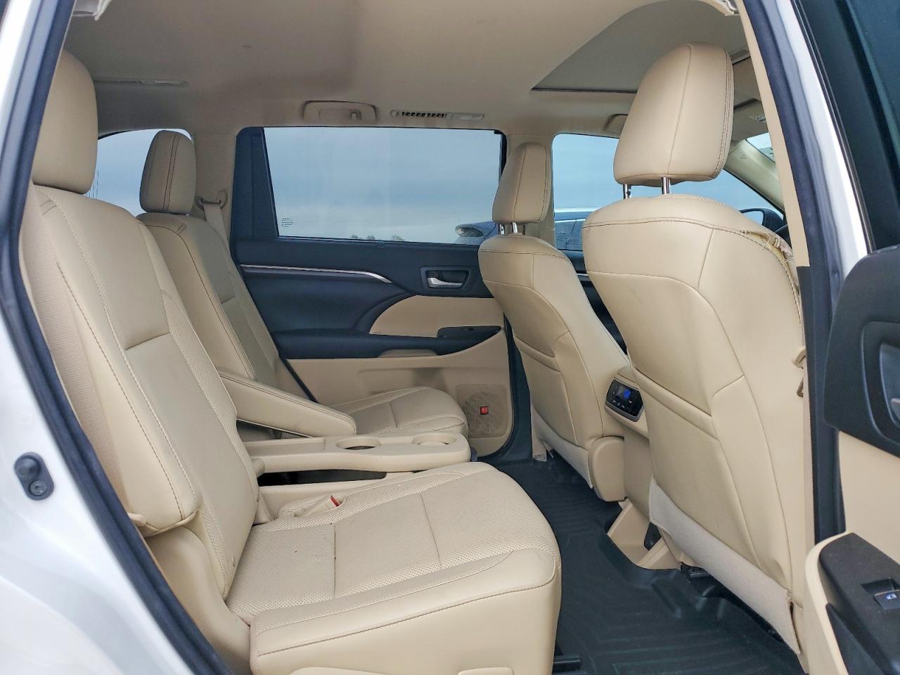 2016 TOYOTA HIGHLANDER LIMITED photo 11
