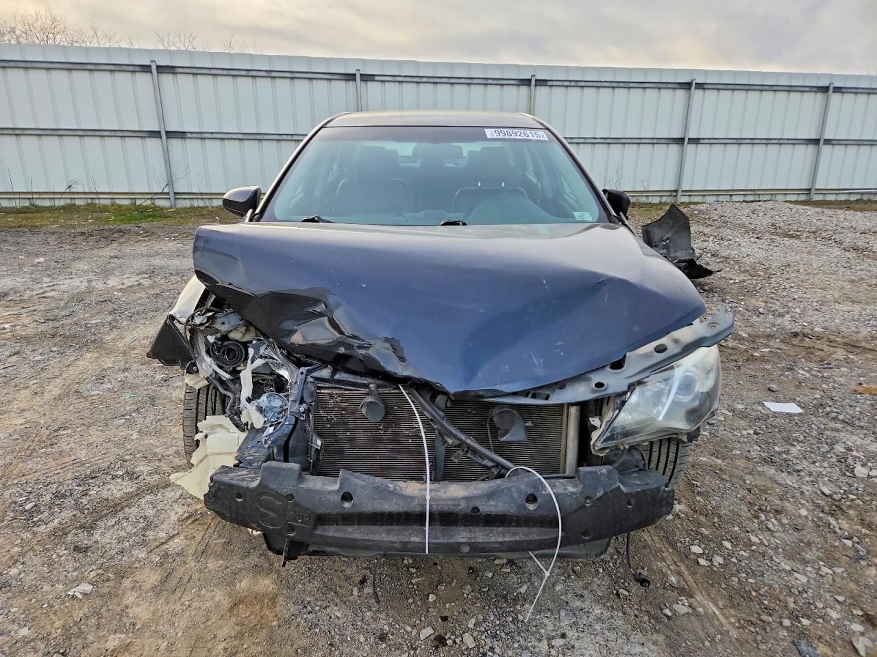 2014 TOYOTA CAMRY L photo 5