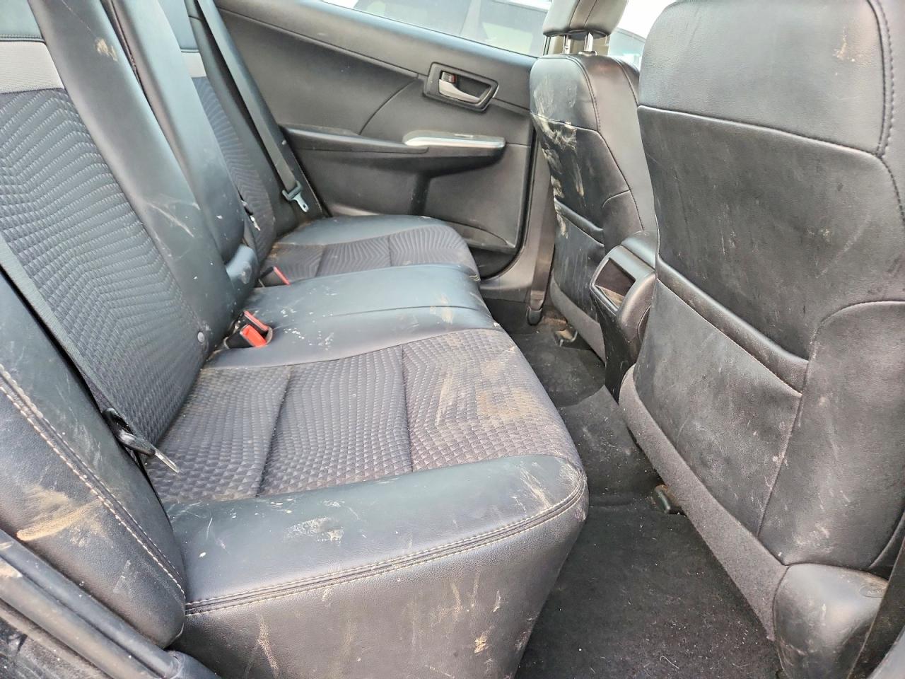 2014 TOYOTA CAMRY L photo 10