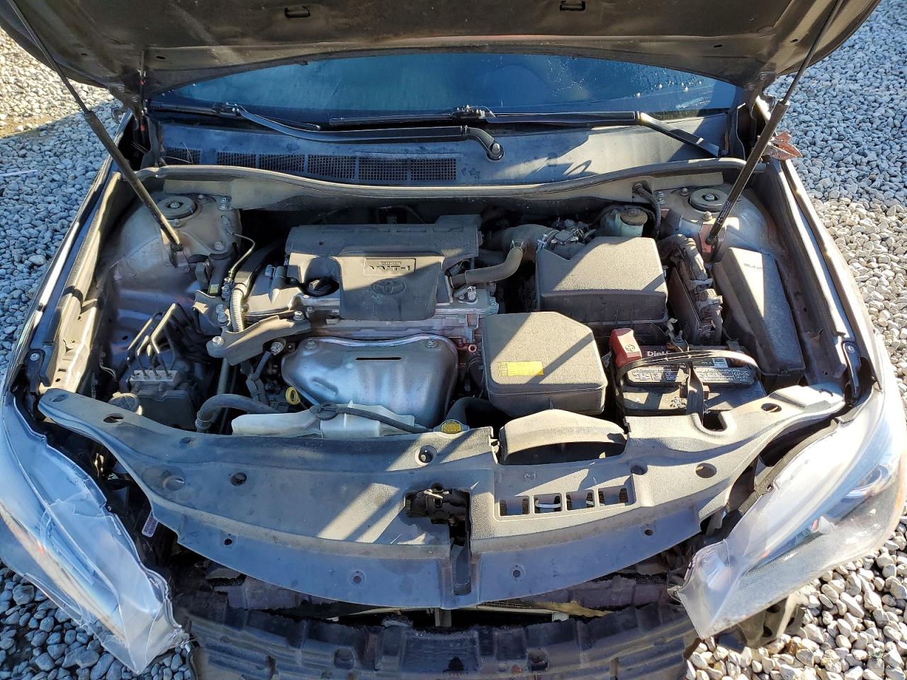 2015 TOYOTA CAMRY LE photo 11