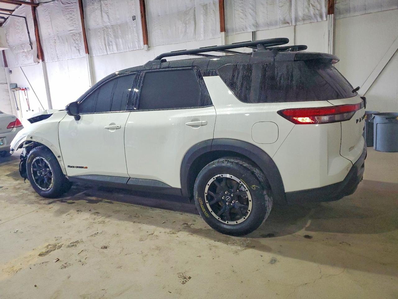 2023 NISSAN PATHFINDER SV photo 2