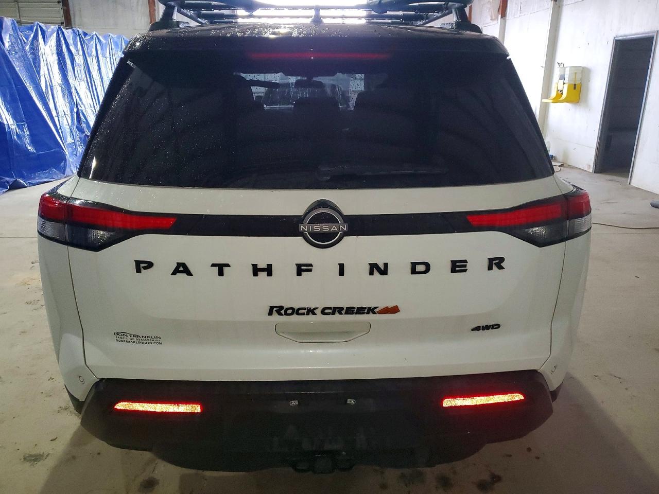 2023 NISSAN PATHFINDER SV photo 6