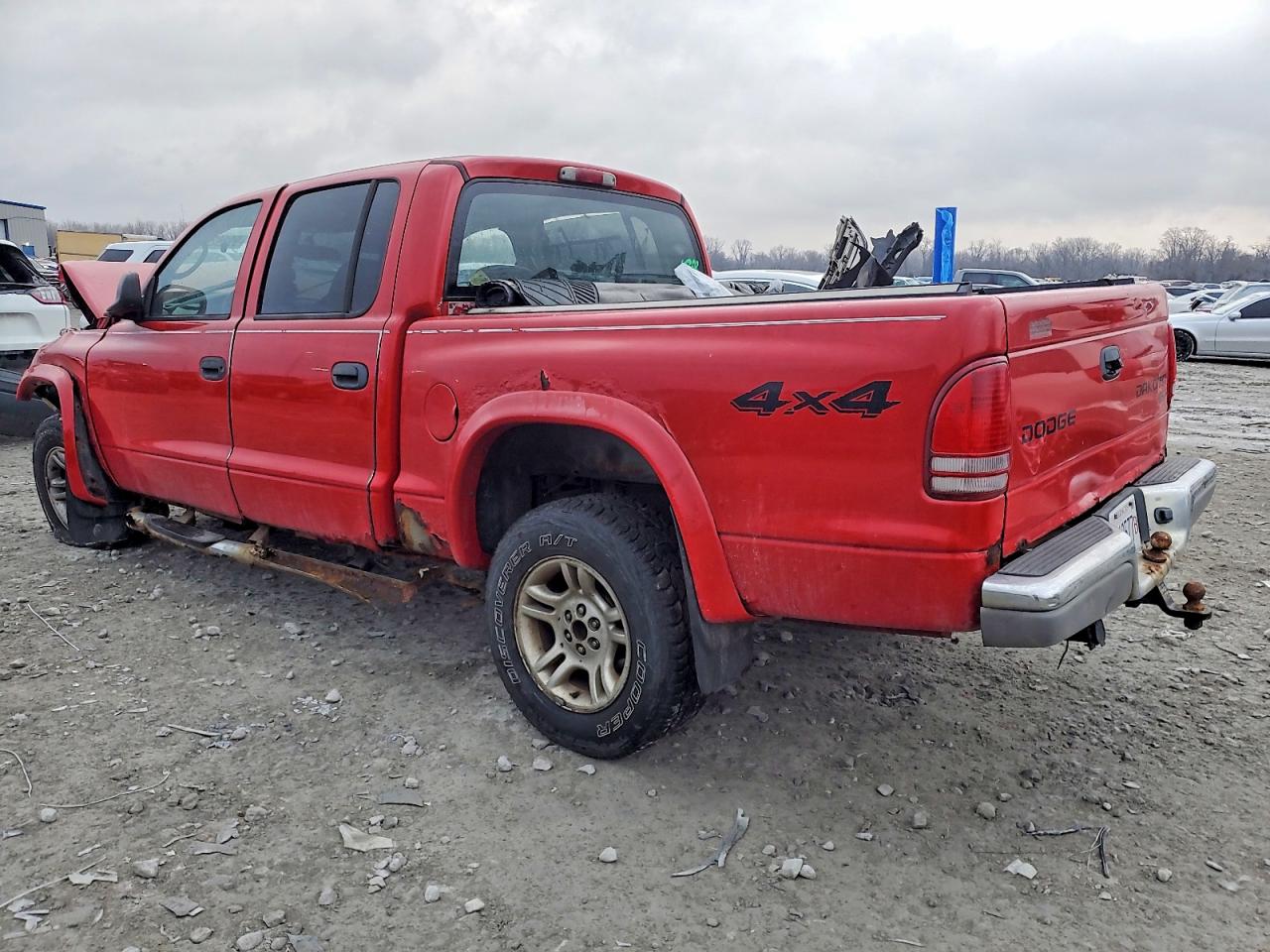 2004 DODGE DAKOTA QUAD SLT photo 2