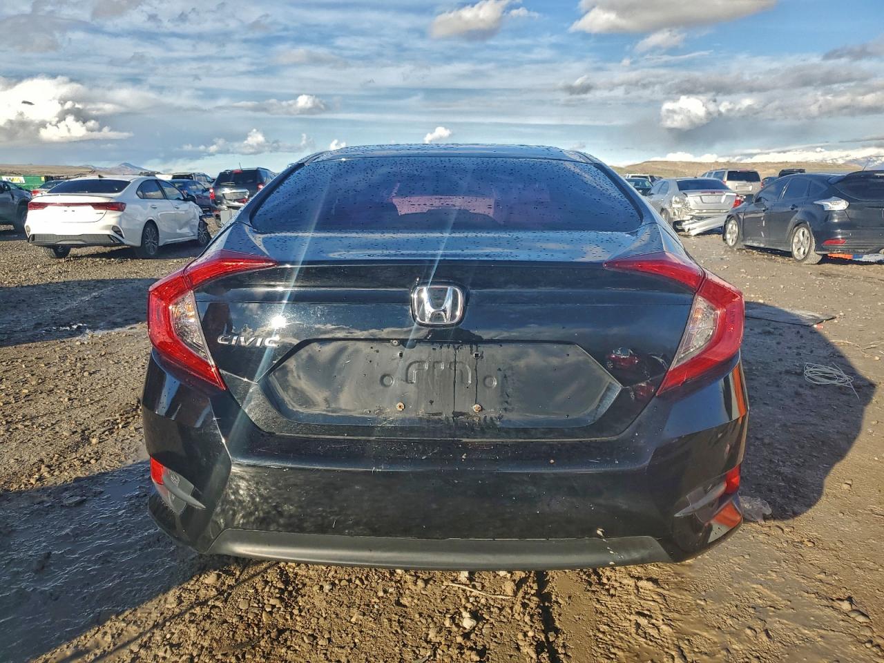 2016 HONDA CIVIC LX photo 11