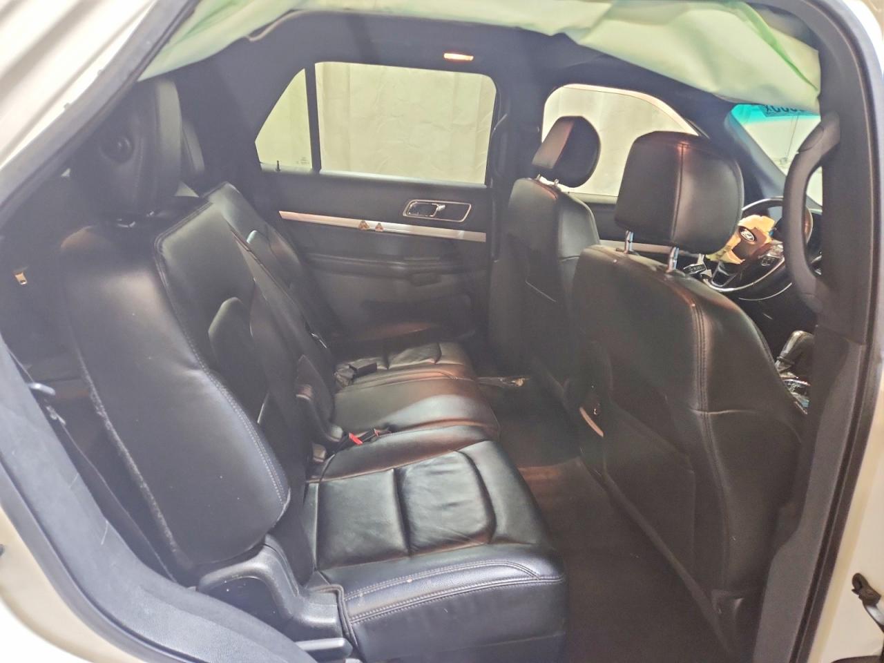 2016 FORD EXPLORER XLT photo 11