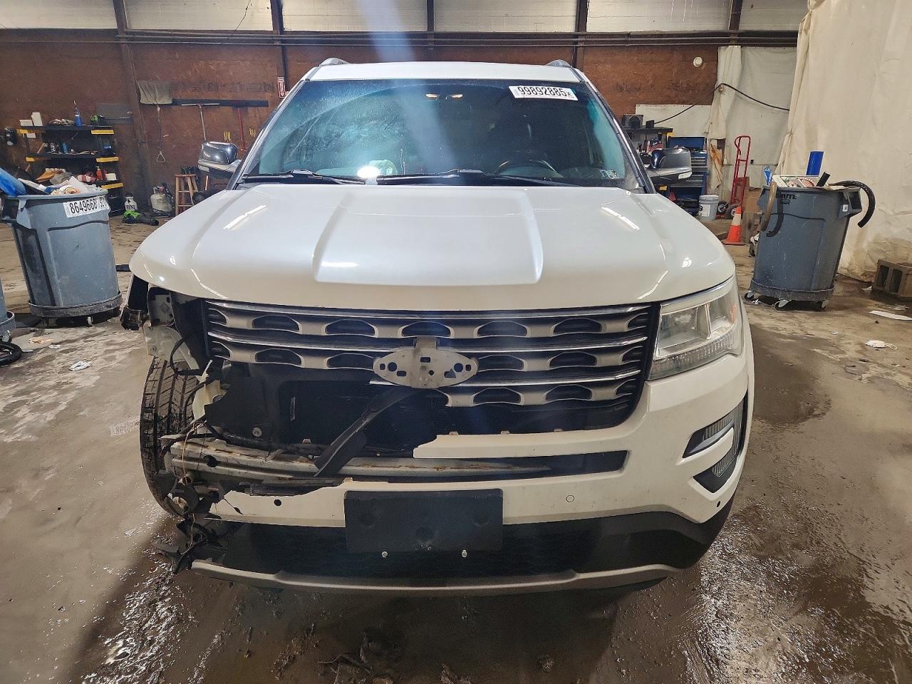 2016 FORD EXPLORER XLT photo 5