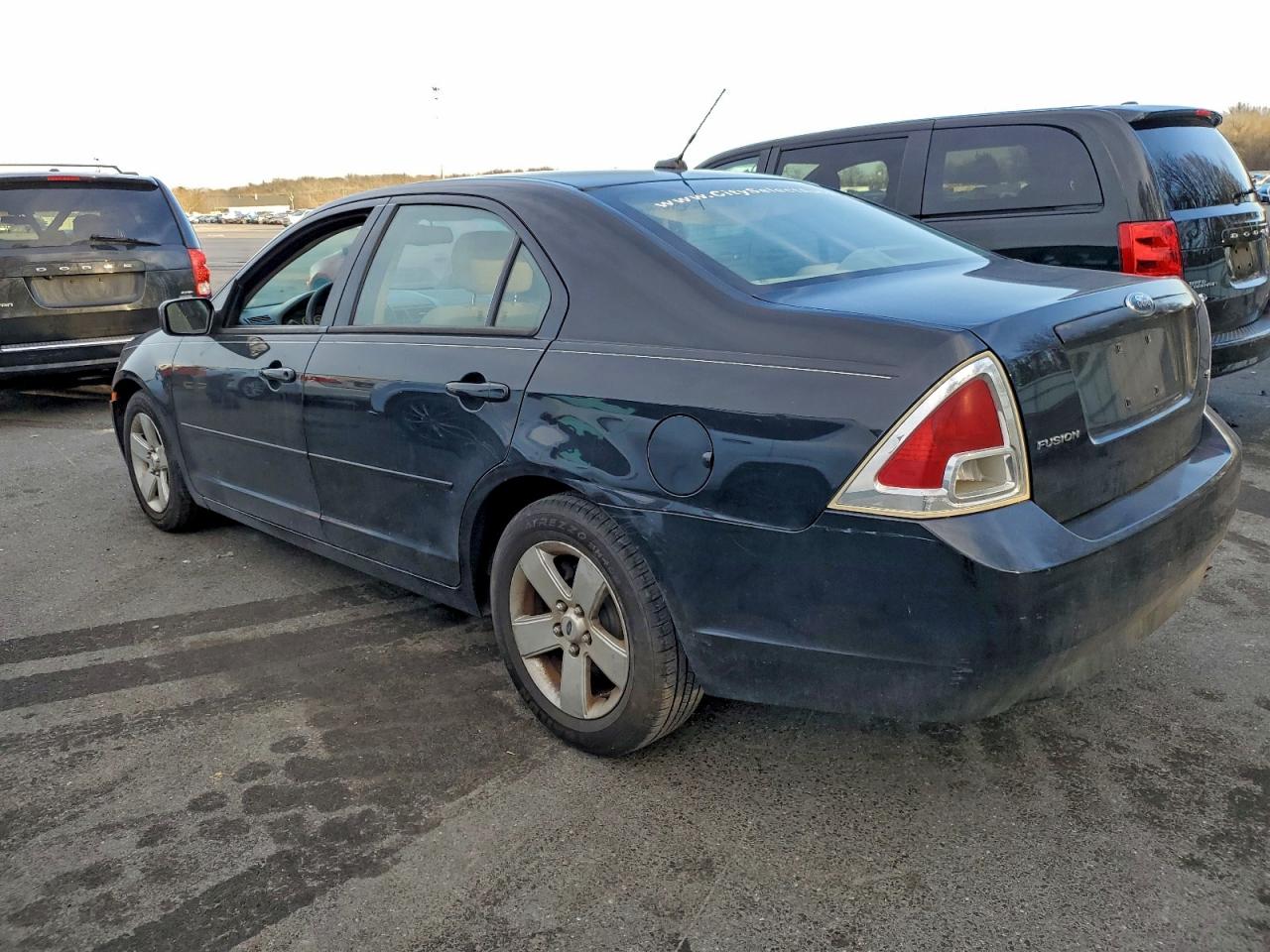 2008 FORD FUSION SE photo 2