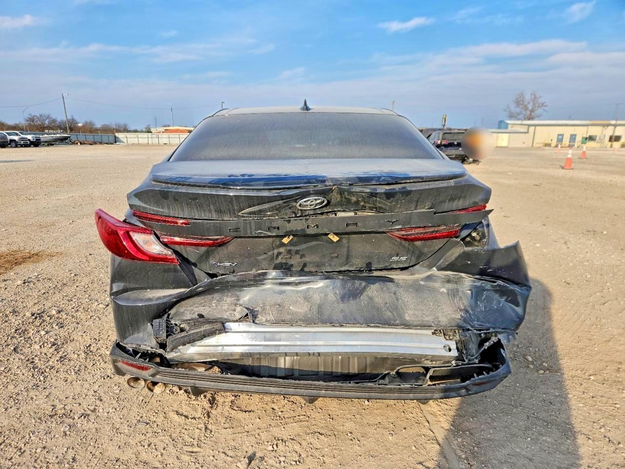 2025 TOYOTA CAMRY XSE photo 6