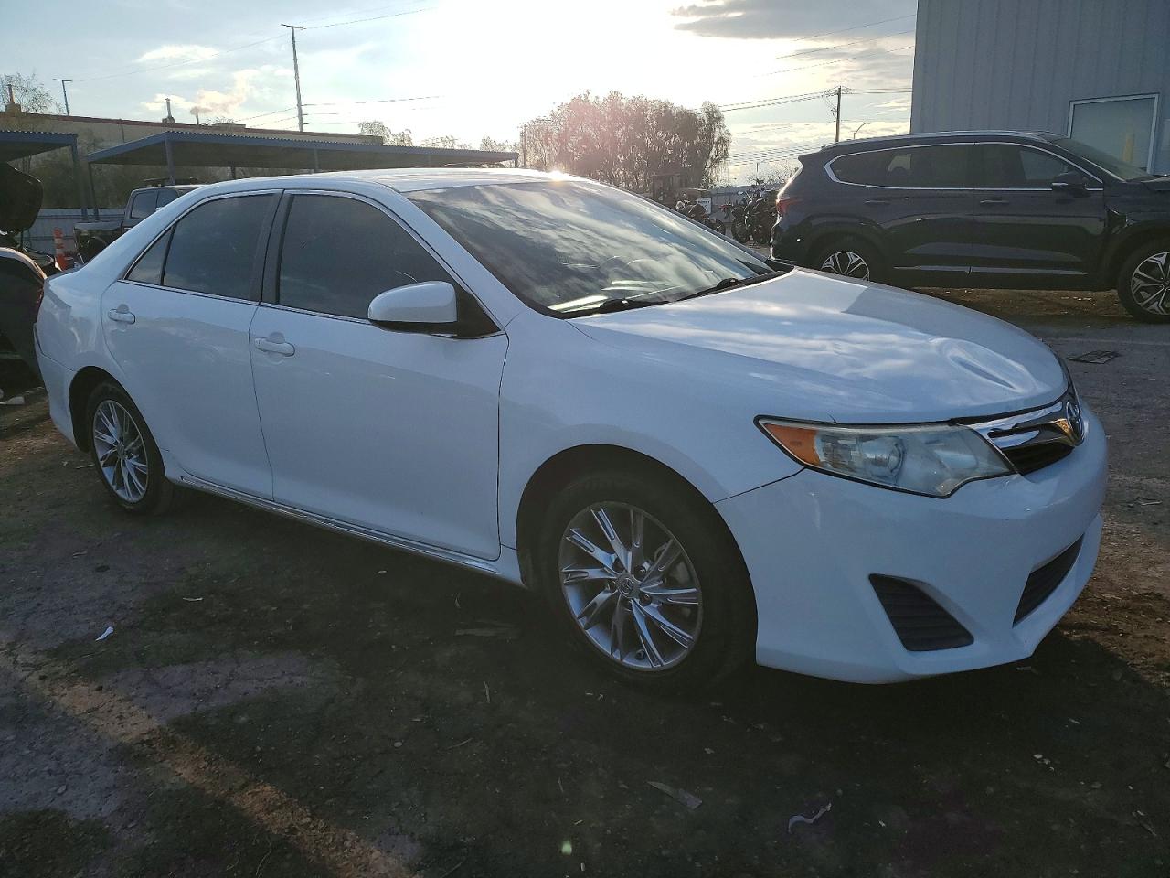 2013 TOYOTA CAMRY L photo 4