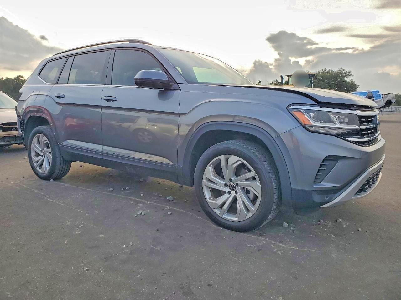 2023 VOLKSWAGEN ATLAS SE photo 4