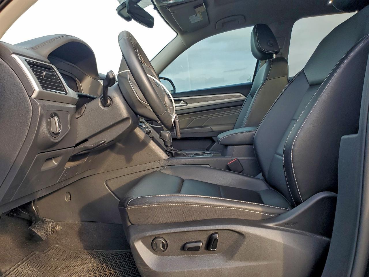 2023 VOLKSWAGEN ATLAS SE photo 7