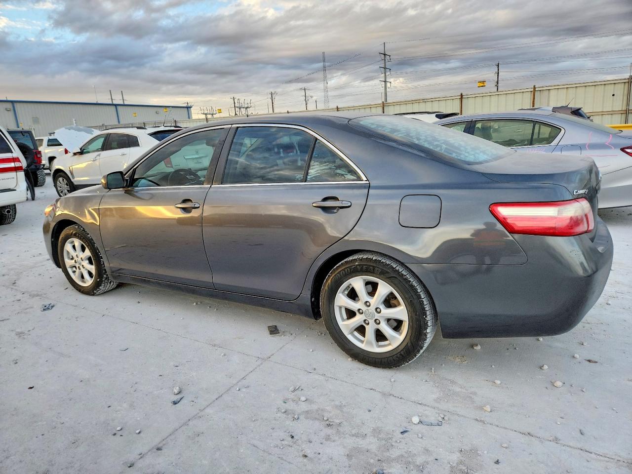 2009 TOYOTA CAMRY BASE photo 2