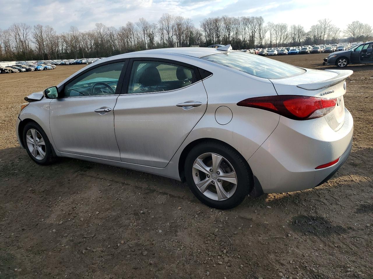 2016 HYUNDAI ELANTRA SE photo 2