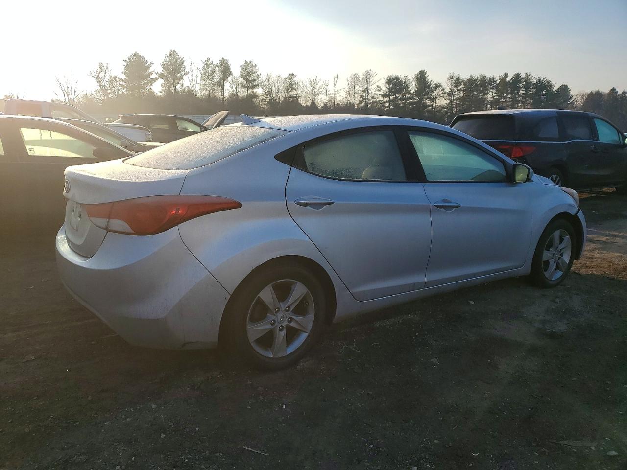 2013 HYUNDAI ELANTRA GLS photo 3