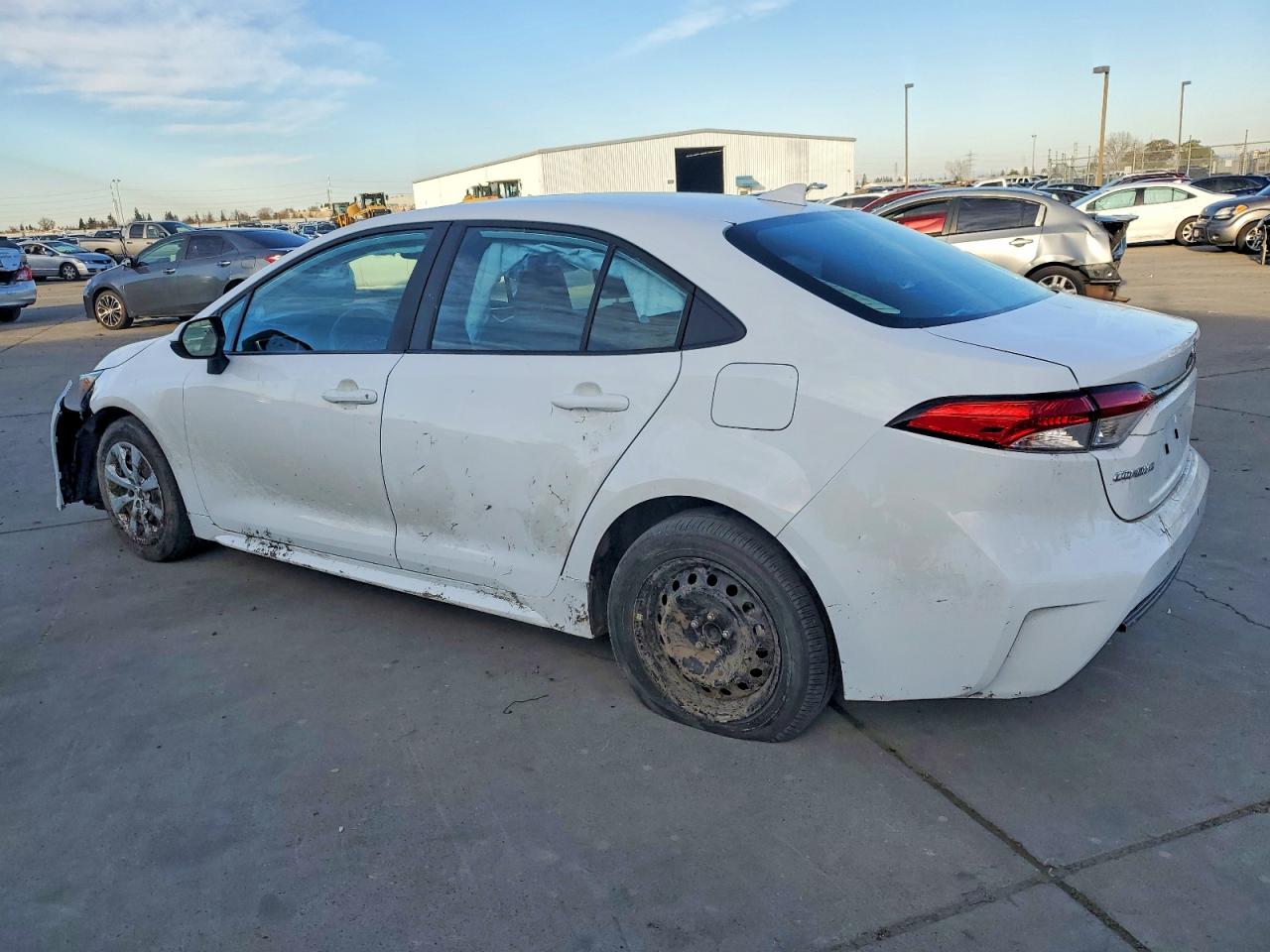 2025 TOYOTA COROLLA LE photo 2