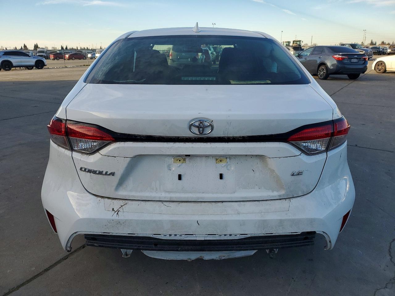 2025 TOYOTA COROLLA LE photo 6