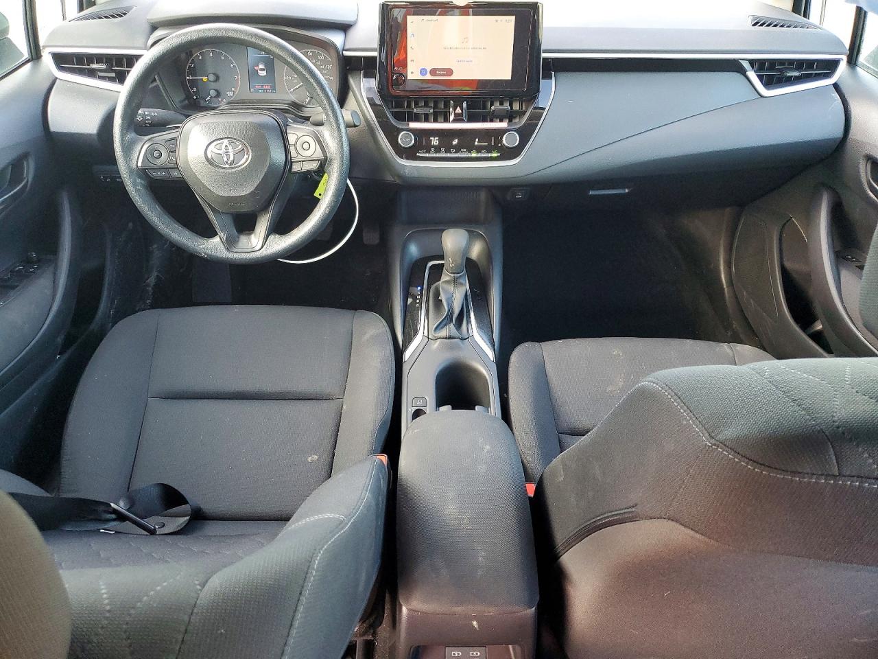 2025 TOYOTA COROLLA LE photo 8