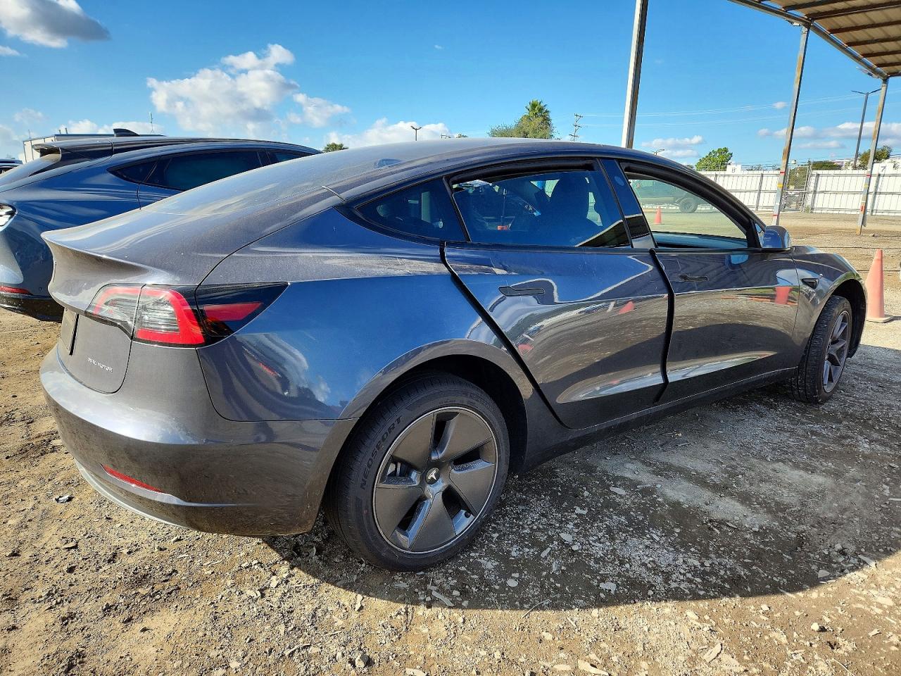 2023 TESLA MODEL 3 photo 3