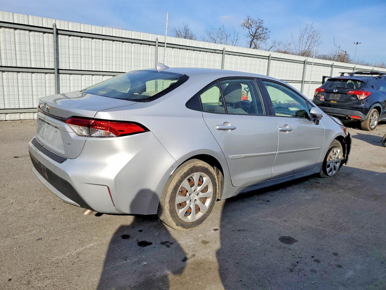2020 TOYOTA COROLLA LE photo 3