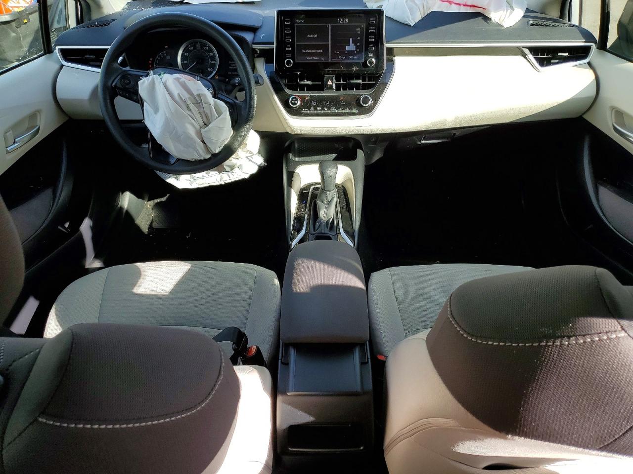 2020 TOYOTA COROLLA LE photo 8