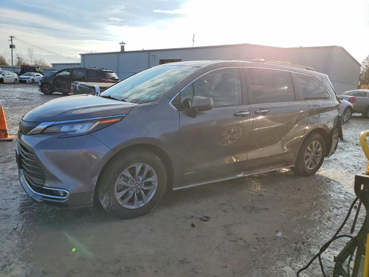 2021 TOYOTA SIENNA