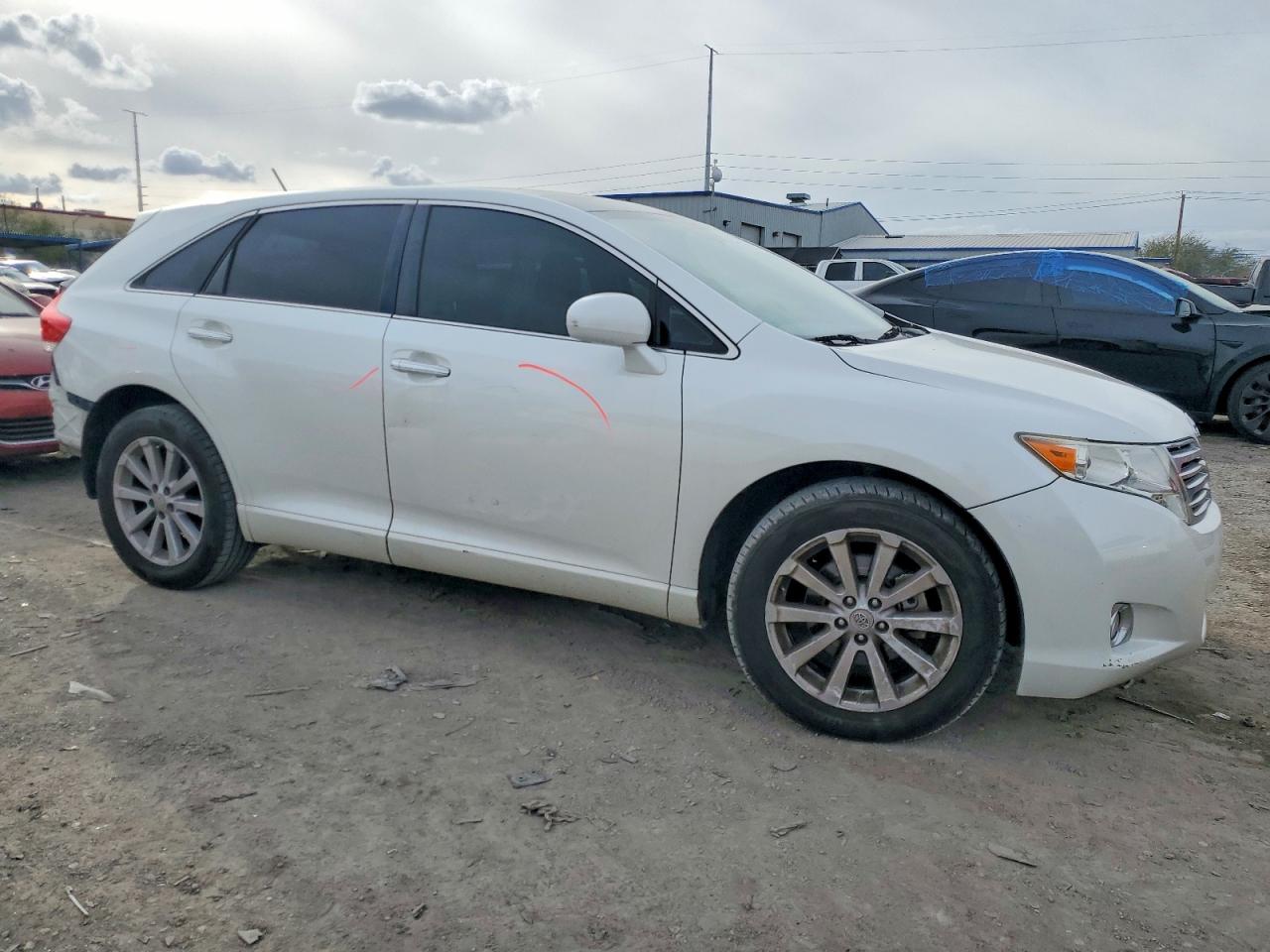 2010 TOYOTA VENZA photo 4