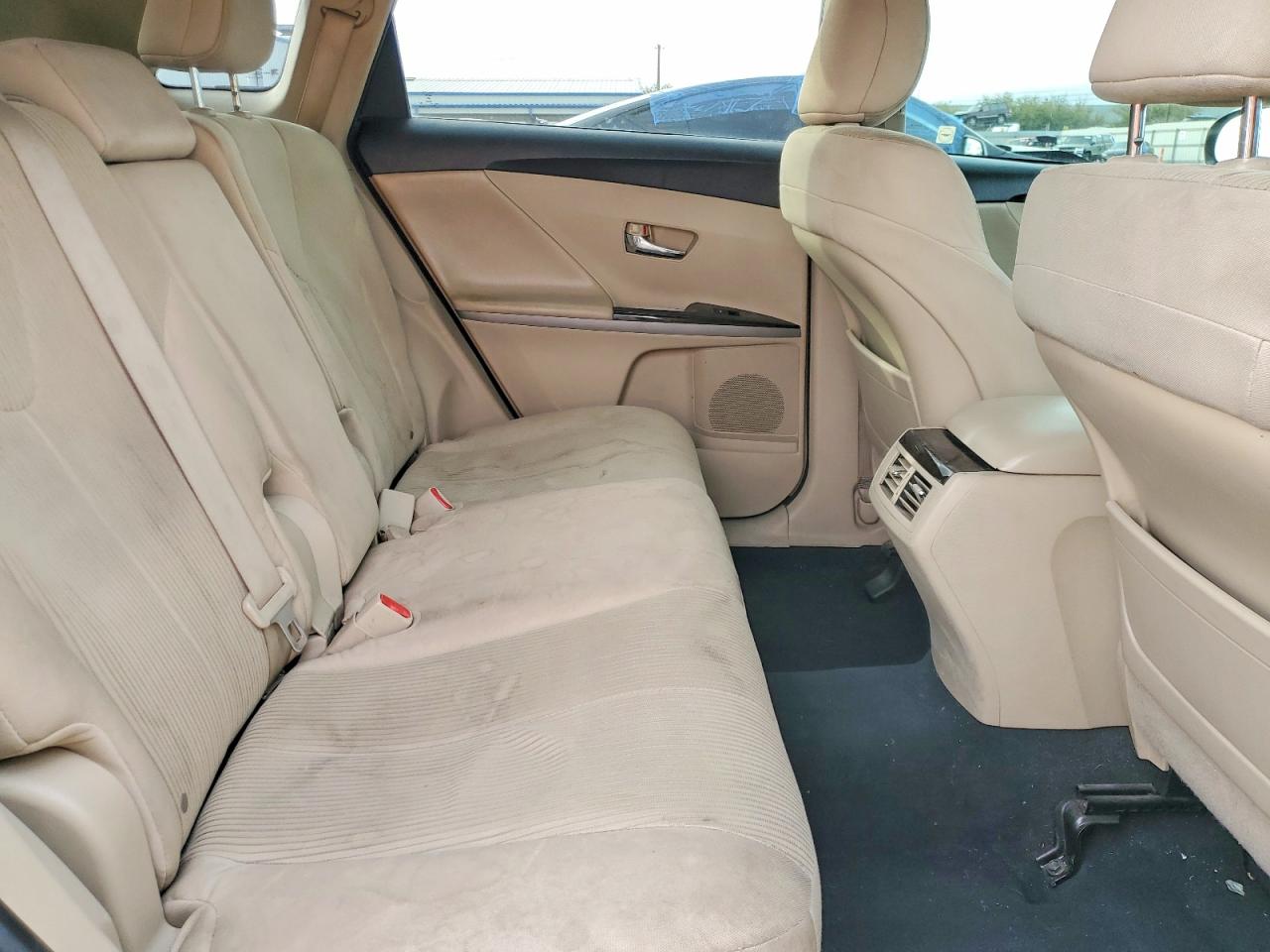 2010 TOYOTA VENZA photo 11