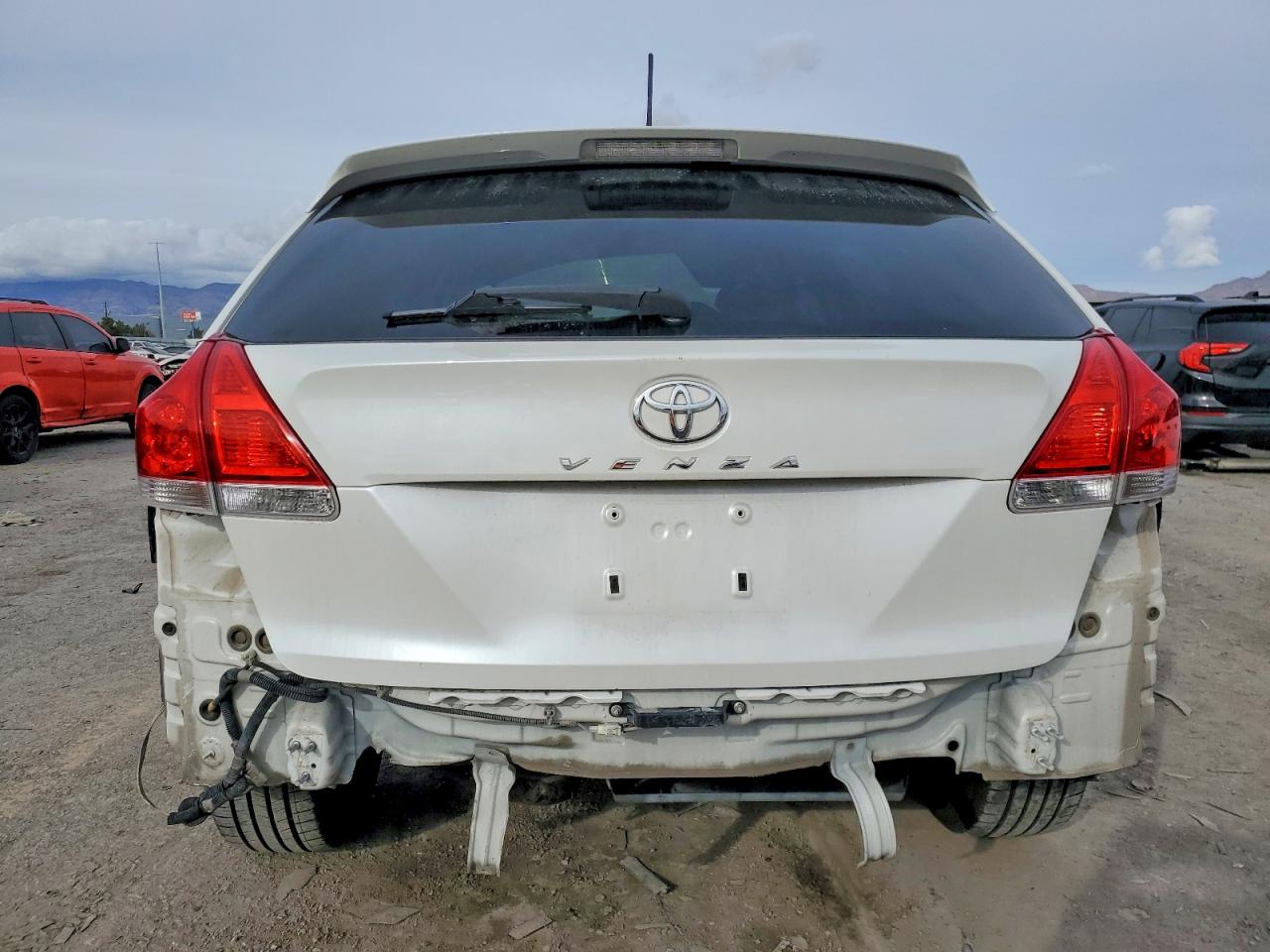 2010 TOYOTA VENZA photo 6