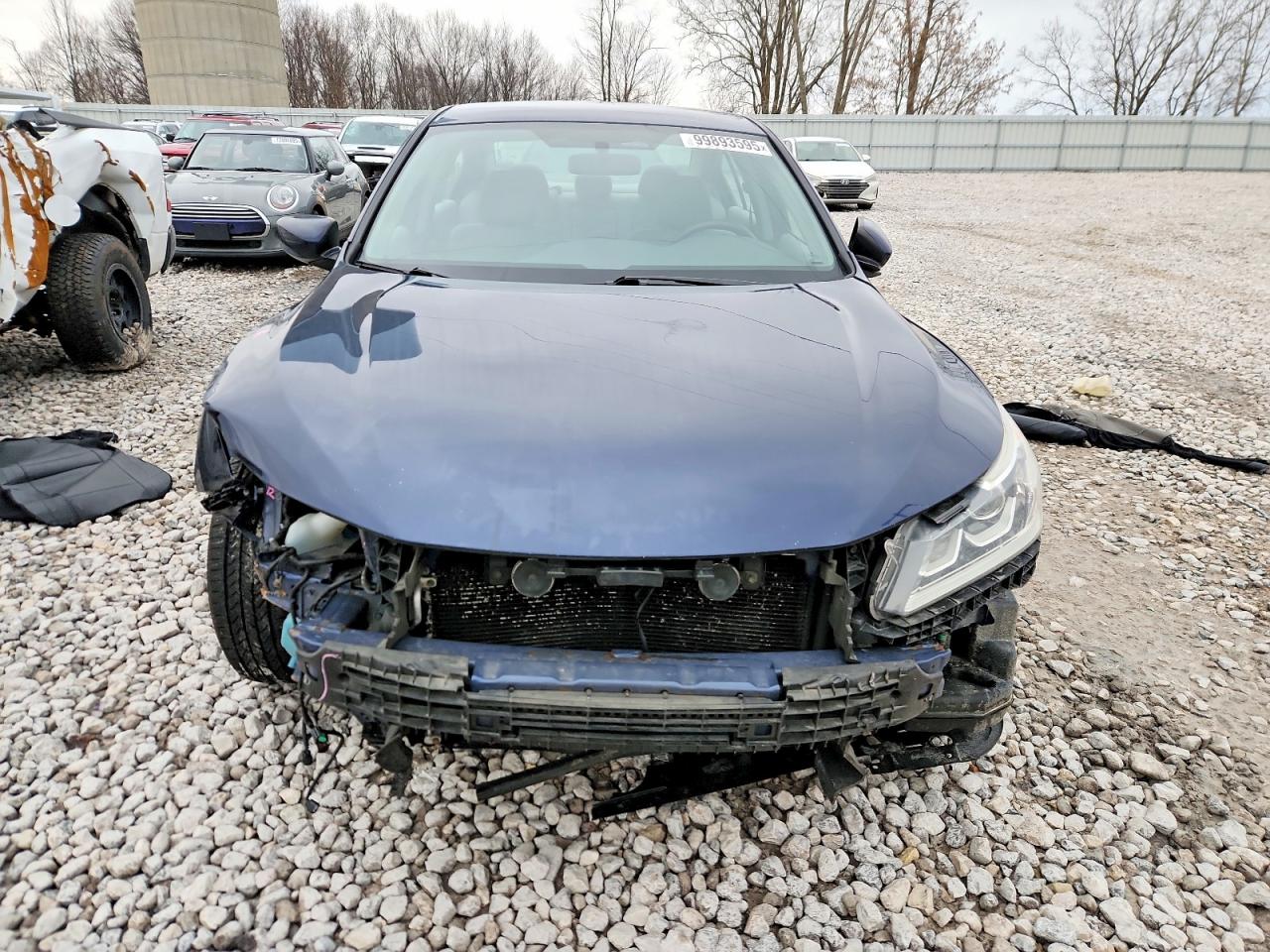2016 HONDA ACCORD LX photo 9