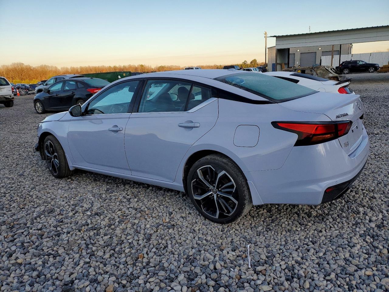 2024 NISSAN ALTIMA SR photo 2