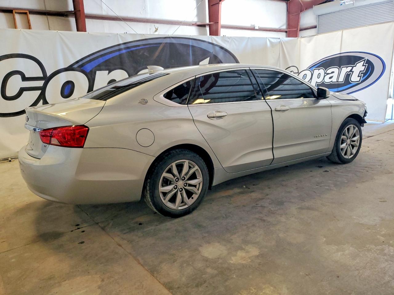 2018 CHEVROLET IMPALA LT photo 3