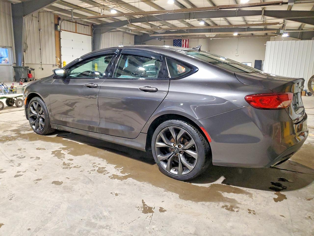 2015 CHRYSLER 200 S photo 2