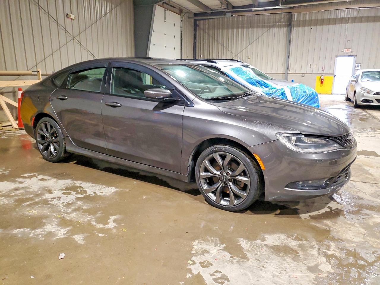 2015 CHRYSLER 200 S photo 4