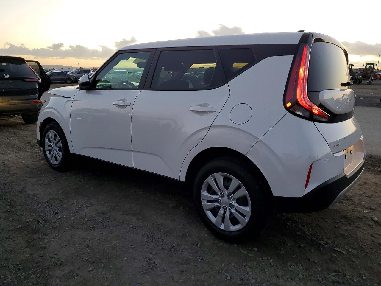 2025 KIA SOUL LX photo 2