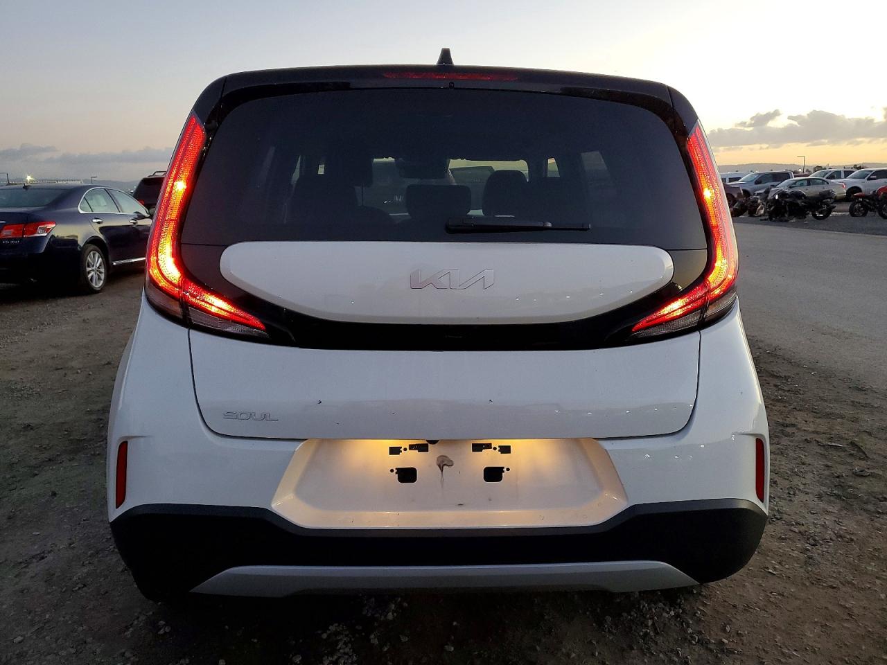 2025 KIA SOUL LX photo 6