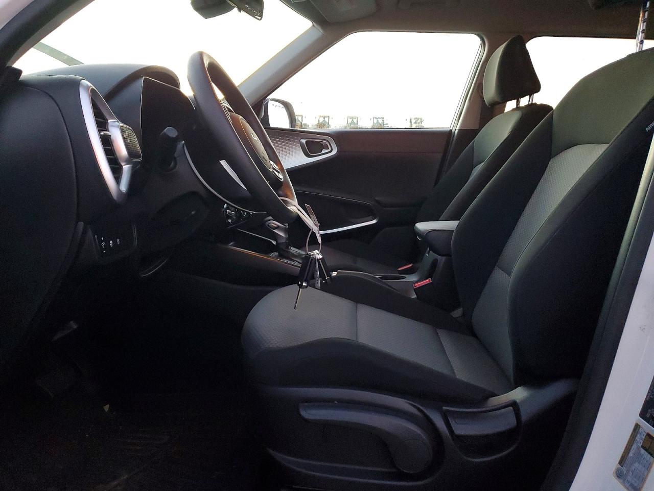 2025 KIA SOUL LX photo 7